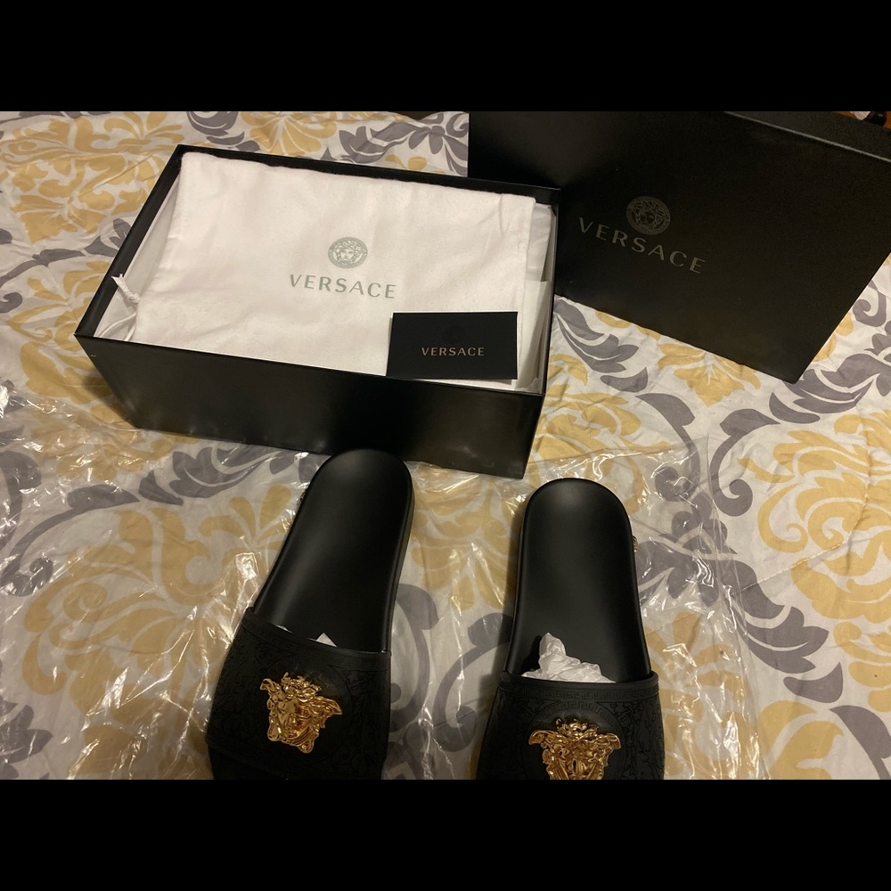Versace Palazzo Slides
